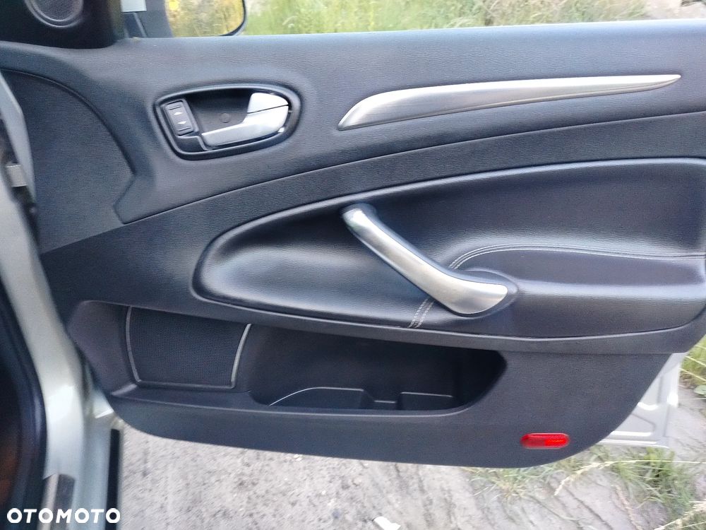 Ford Mondeo 2.0 TDCi Titanium - 25