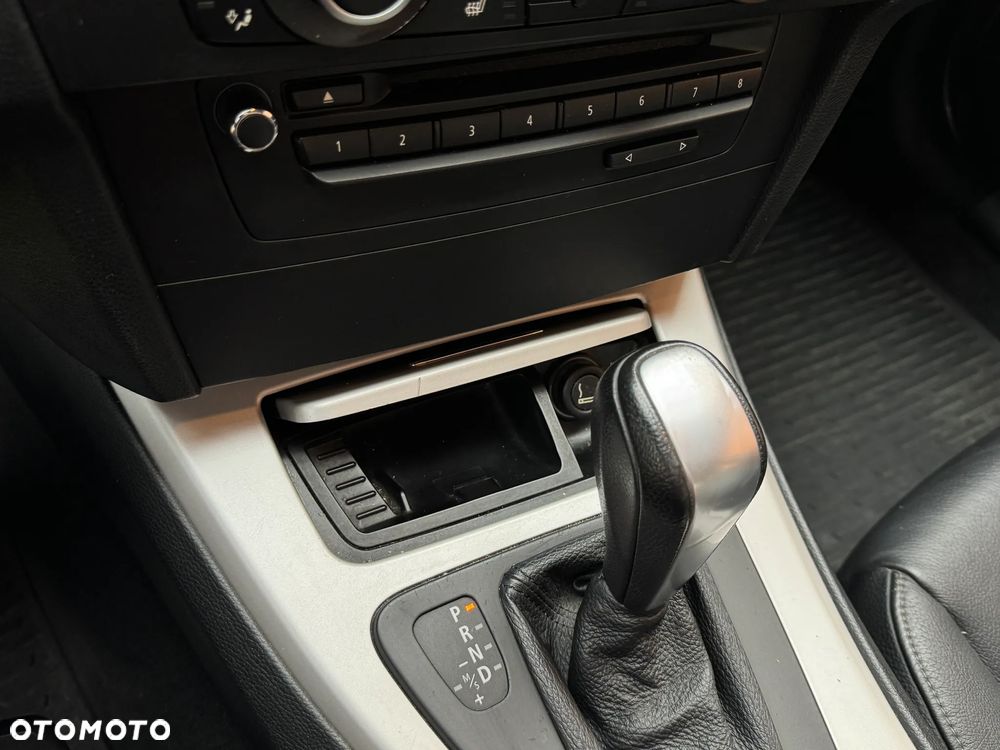 BMW Seria 3 320i Edition Exclusive - 16