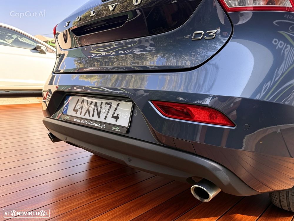 Volvo V40 2.0 D3 Momentum - 10
