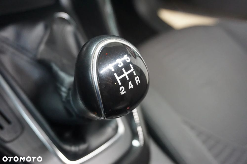 Ford Focus 1.6 FF Ambiente - 34