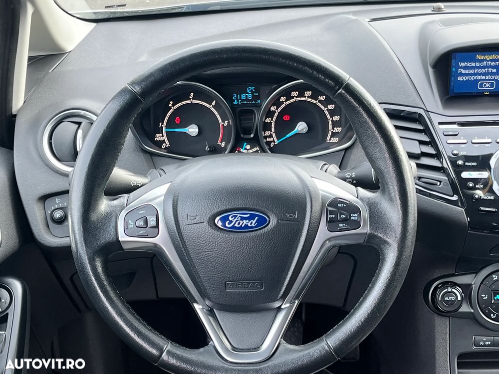 Ford Fiesta - 12