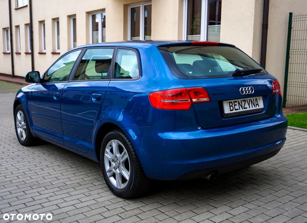 Audi A3 Sportback 1.6 S tronic Ambiente - 3