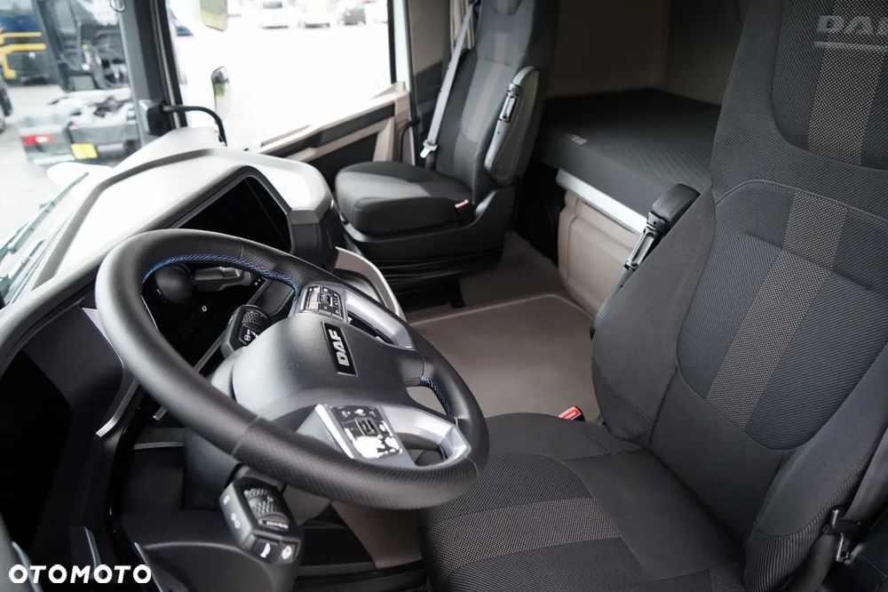 DAF XG 530 / RETARDER / CAŁY NA PODUSZKACH / KLIMA POSTOJOWA / - 23