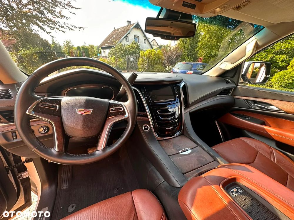Cadillac Escalade 6.2 V8 ESV Premium - 16