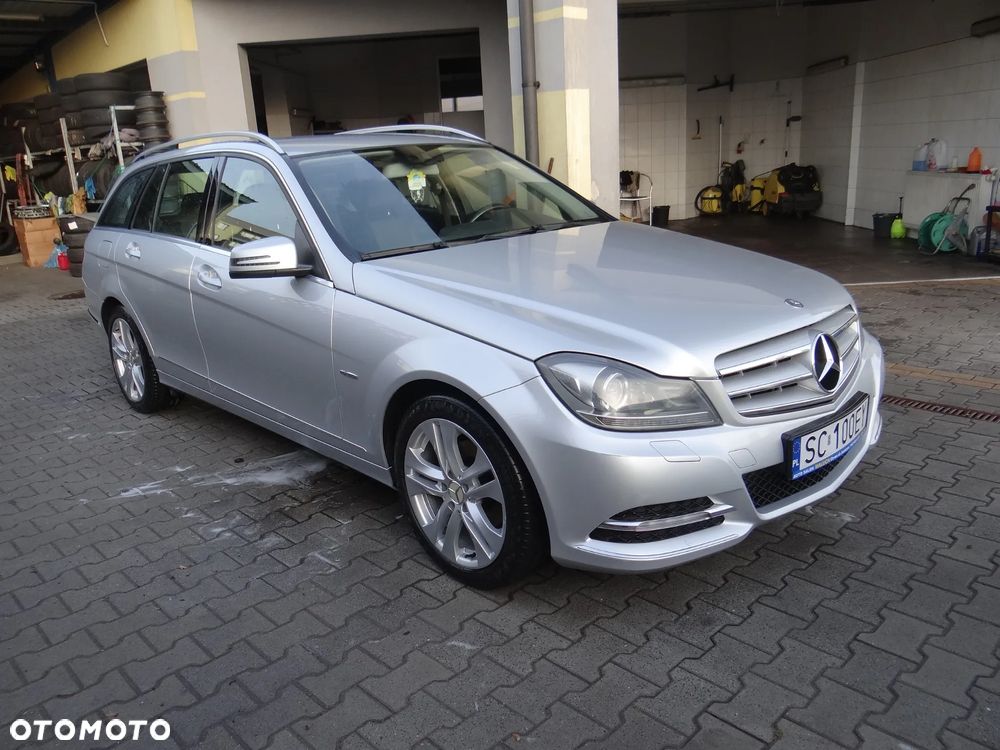 Mercedes-Benz Klasa C 180 CGI BlueEff Avantgarde - 2