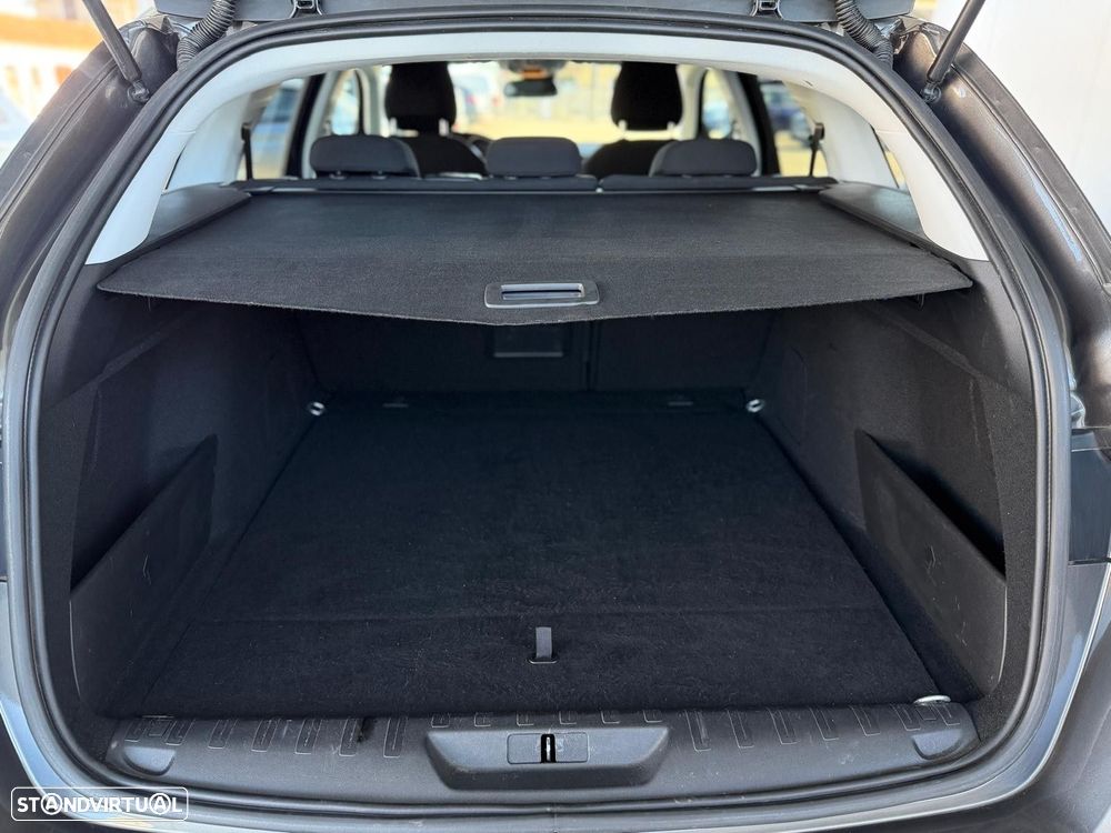 Peugeot 308 SW 1.5 BlueHDi Style - 26
