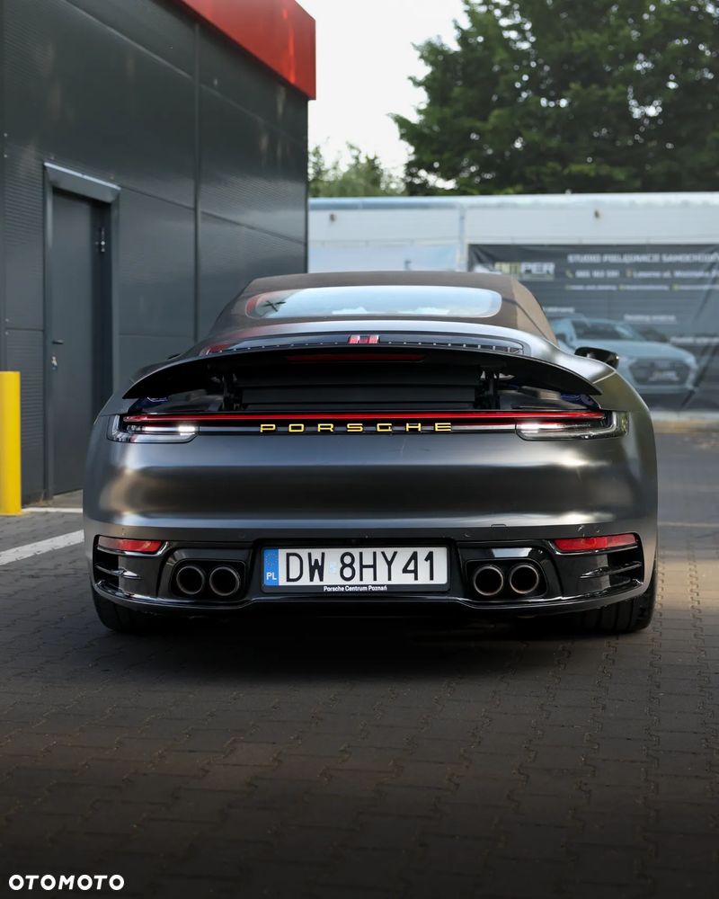 Porsche 911 Carrera 4 Cabrio - 19