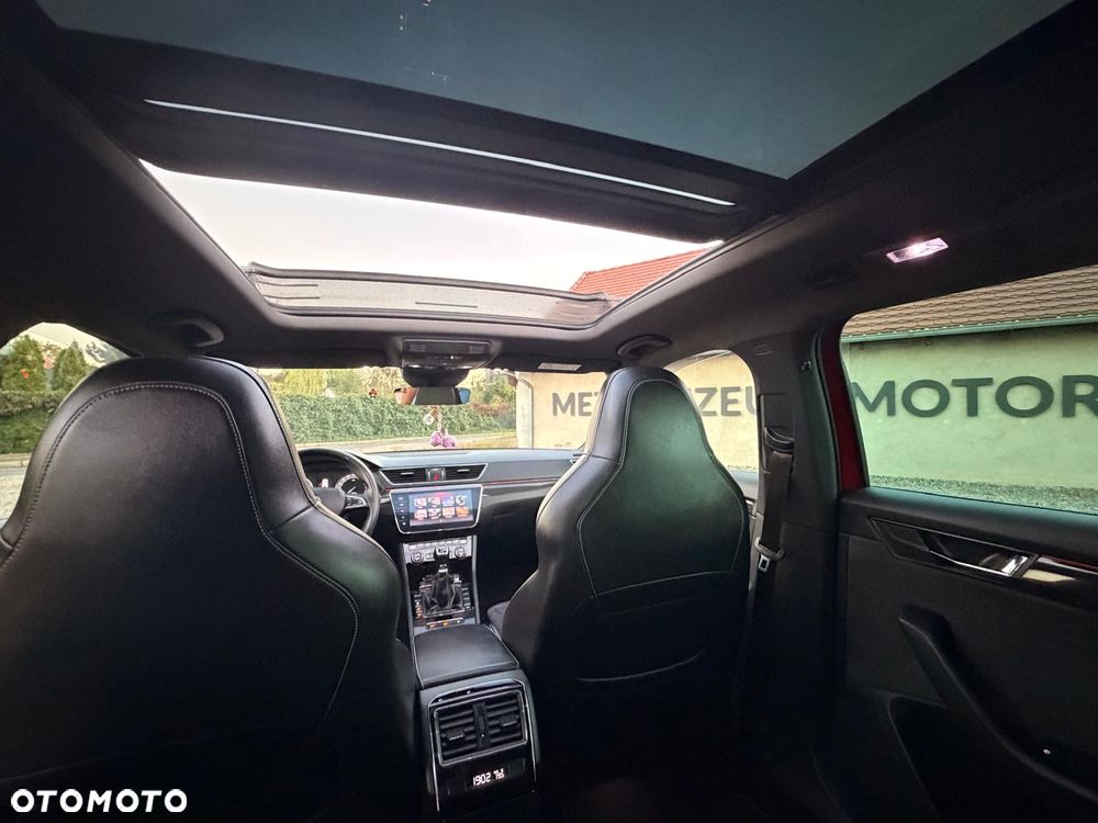 Skoda Superb 2.0 TDI Sportline - 27