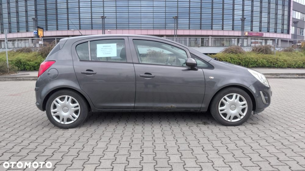 Opel Corsa 1.4 16V Cosmo - 4