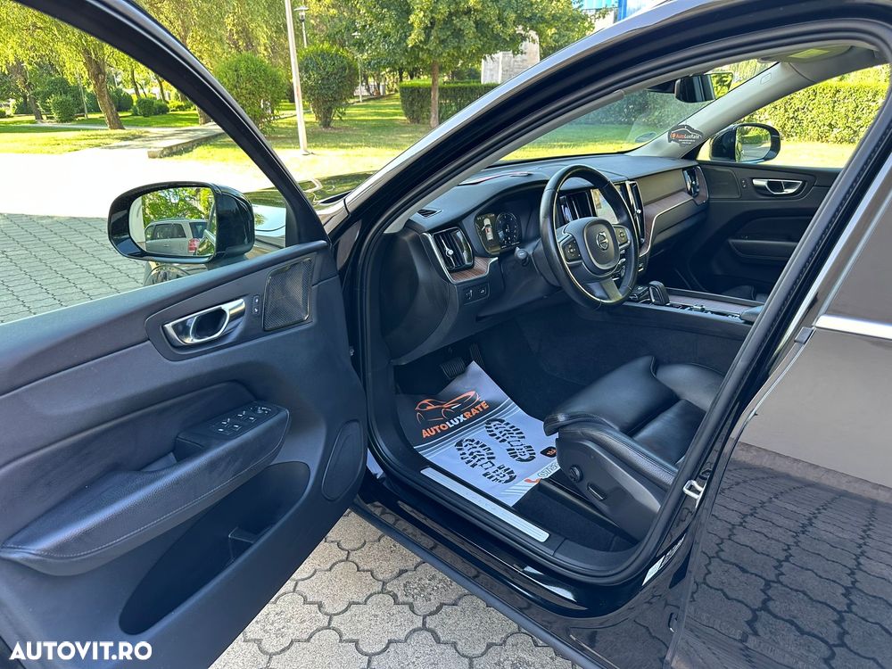 Volvo XC 60 B5 D AWD Geartronic Momentum Pro - 11