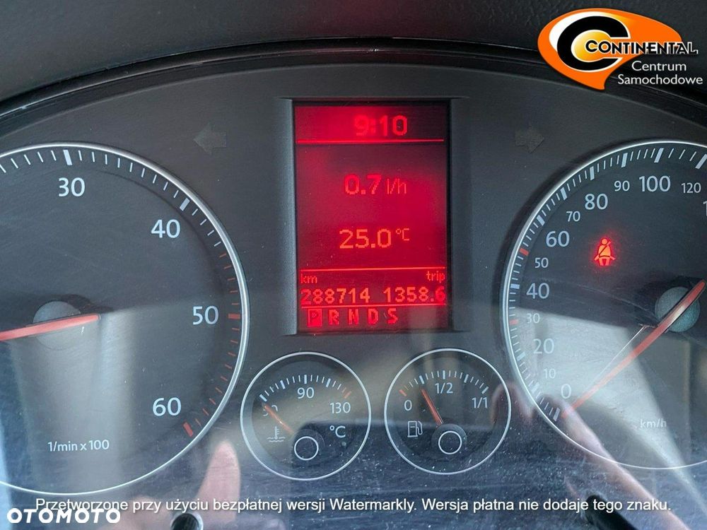 Volkswagen Touran - 8
