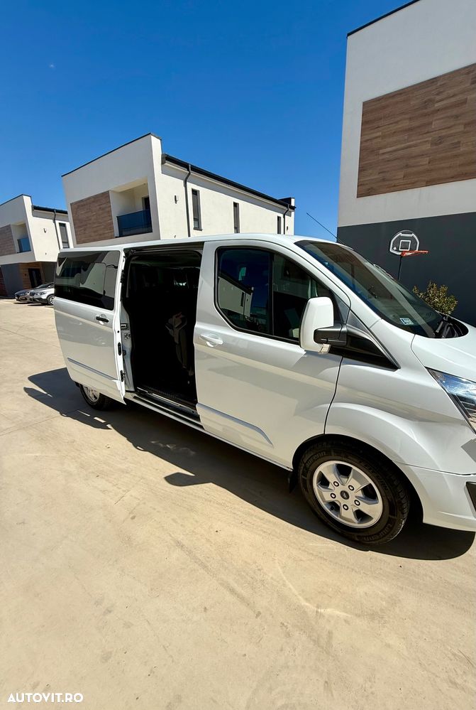Ford Tourneo Custom - 9