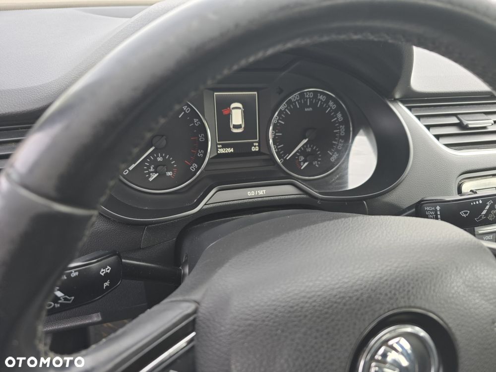 Skoda Octavia 1.6 TDI DPF Ambition - 17