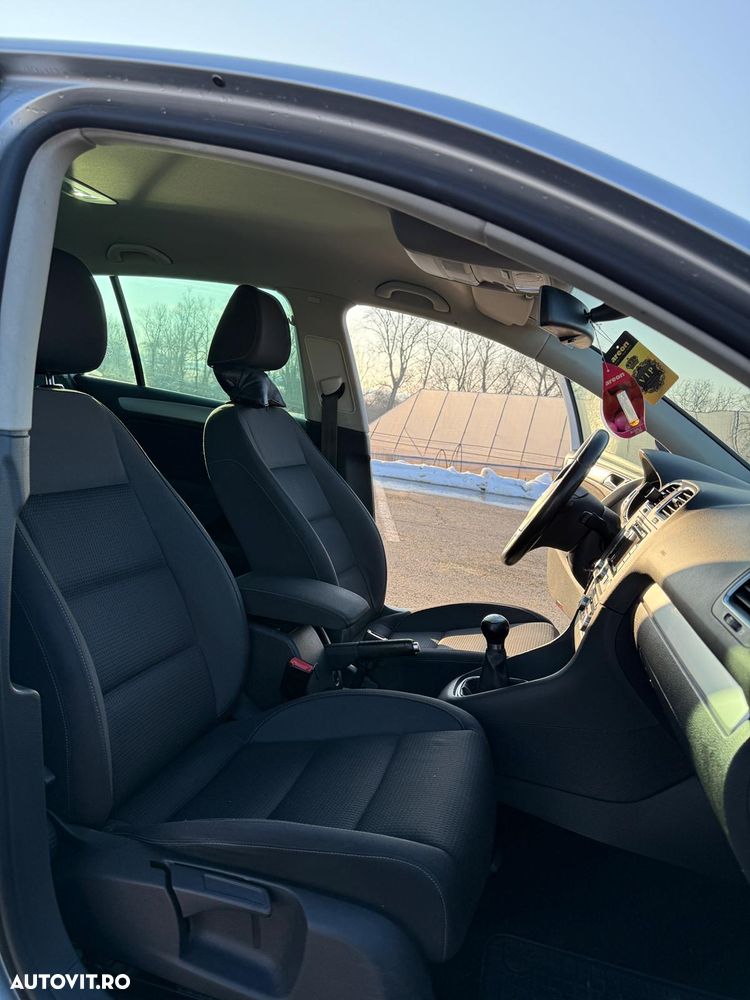 Volkswagen Golf - 12