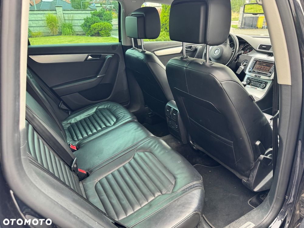 Volkswagen Passat 2.0 TDI DPF Sportline - 10