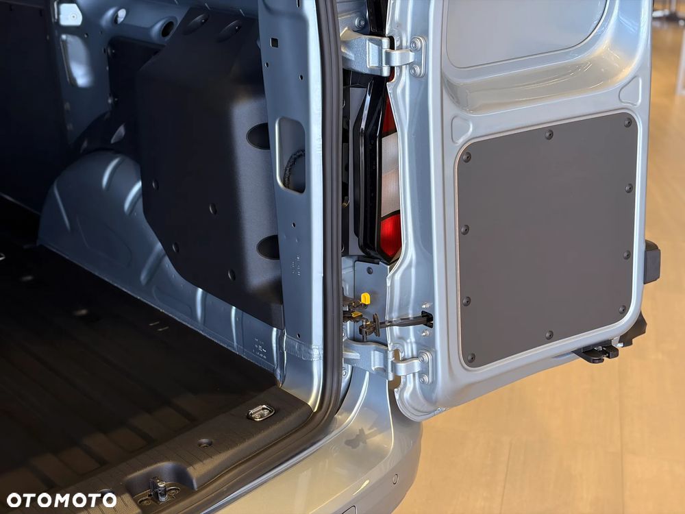 Ford Transit Connect - 18