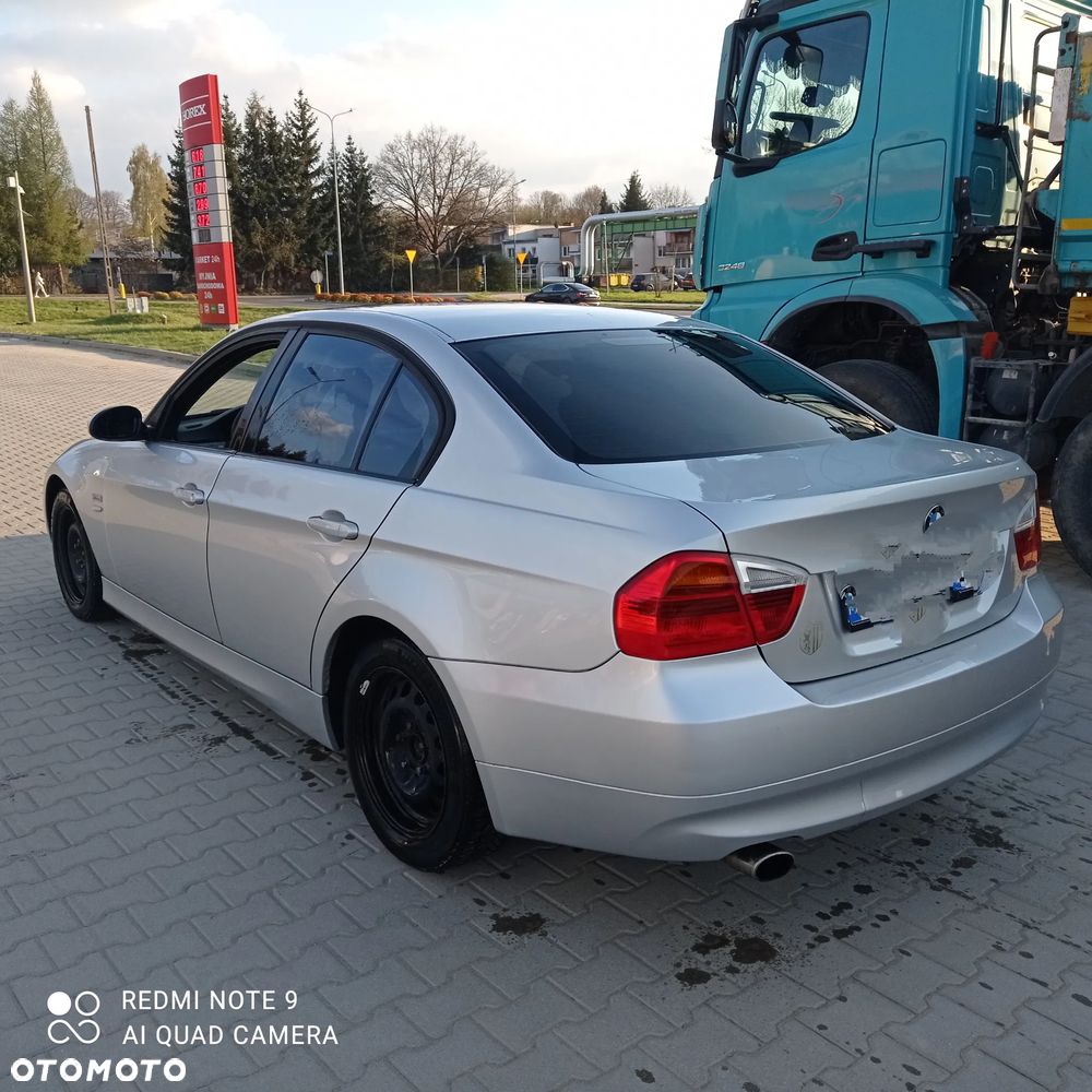BMW Seria 3 320i - 6