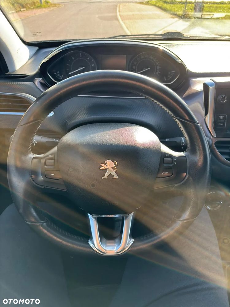 Peugeot 2008 1.4 HDi Active - 11
