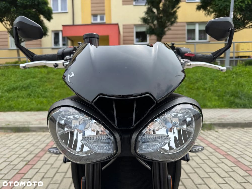 Triumph Street Triple - 5