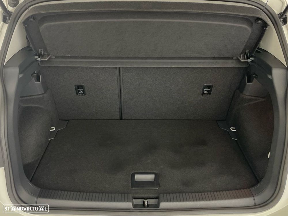 VW T-Cross - 13