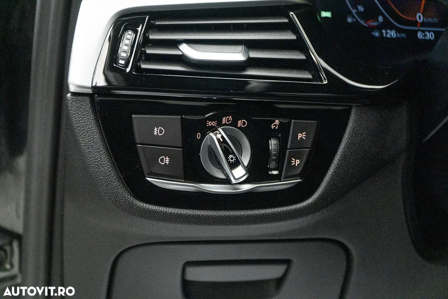 BMW Seria 5 520i Aut. Sport Line - 21