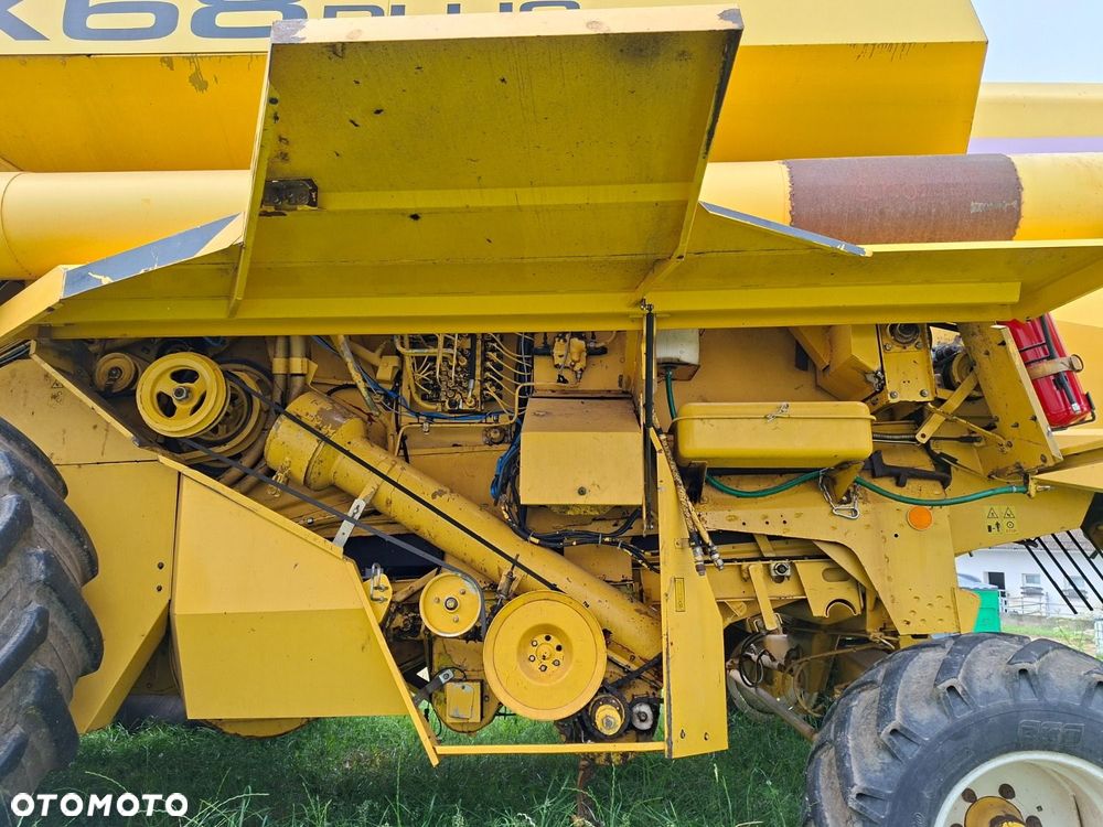 New Holland Tx 68 - 38