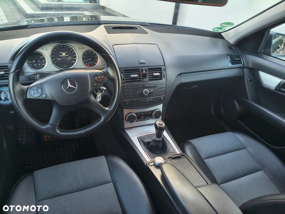 Mercedes-Benz Klasa C 180 Kompressor BlueEFFICIENCY Avantgarde - 7