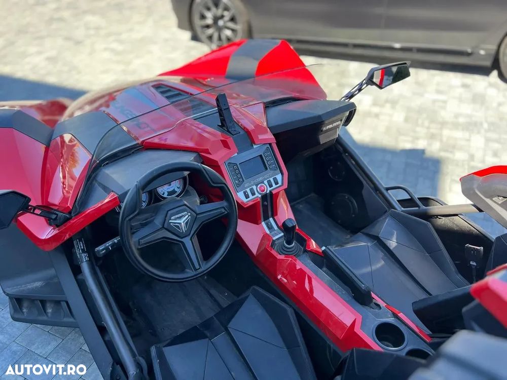 Polaris Slingshot - 10
