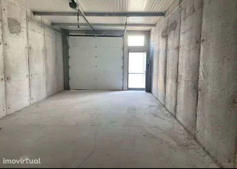 Garagem 42m2 capacidade 4 carros - Grande imagem: 2/3