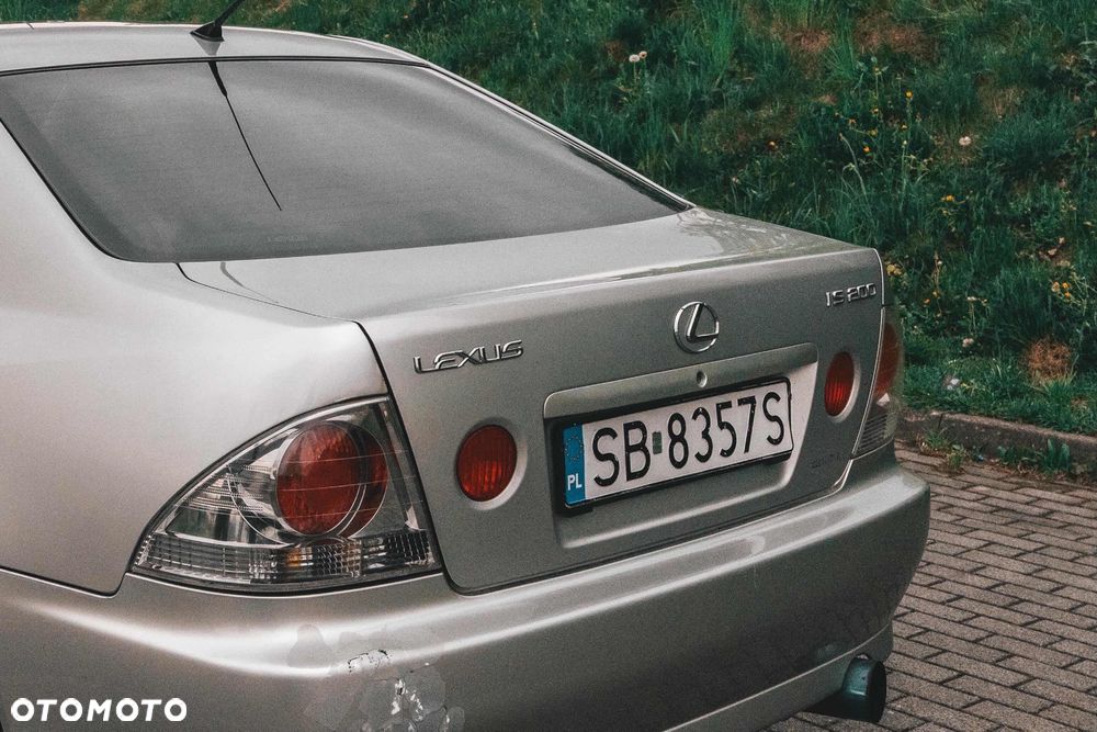 Lexus IS 200 Prestige - 3