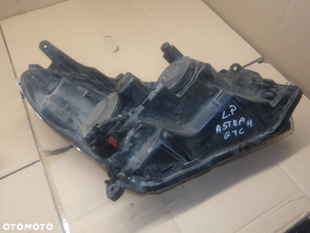 OPEL ASTRA H GTC 1.3D LAMPA PRAWA LEWA PRZÓD PRZEDNIA 24451033 24451034 - 9