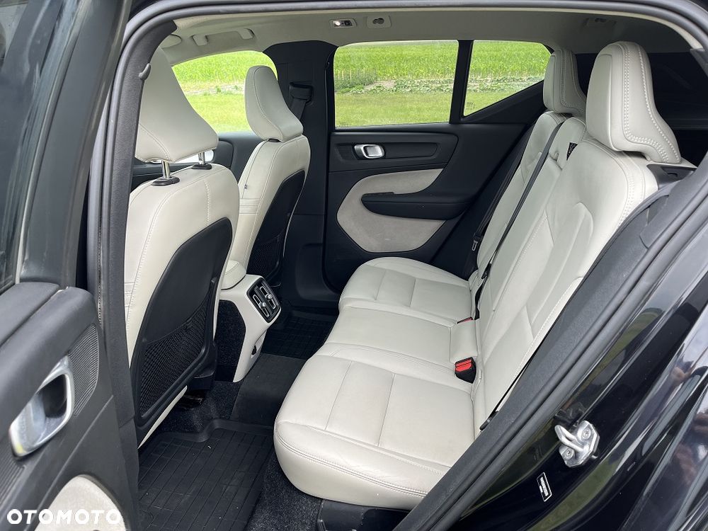 Volvo XC 40 T5 AWD Geartronic Momentum - 8