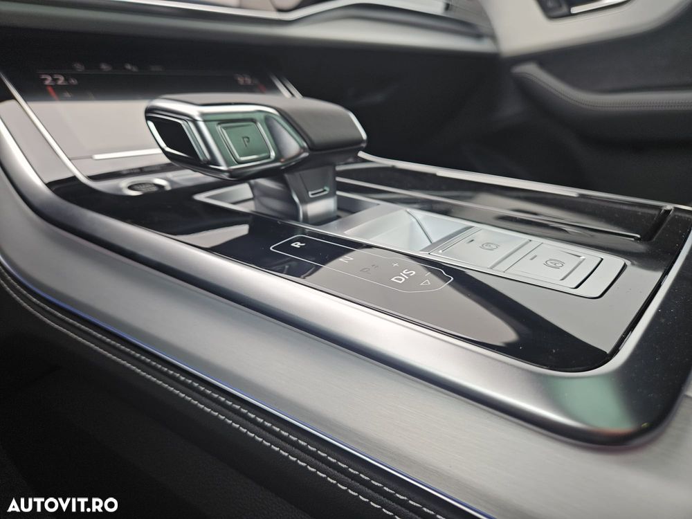 Audi Q8 55 TFSI quattro Tiptronic MHEV - 15