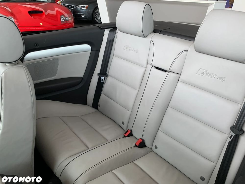 Audi RS4 Cabrio - 16