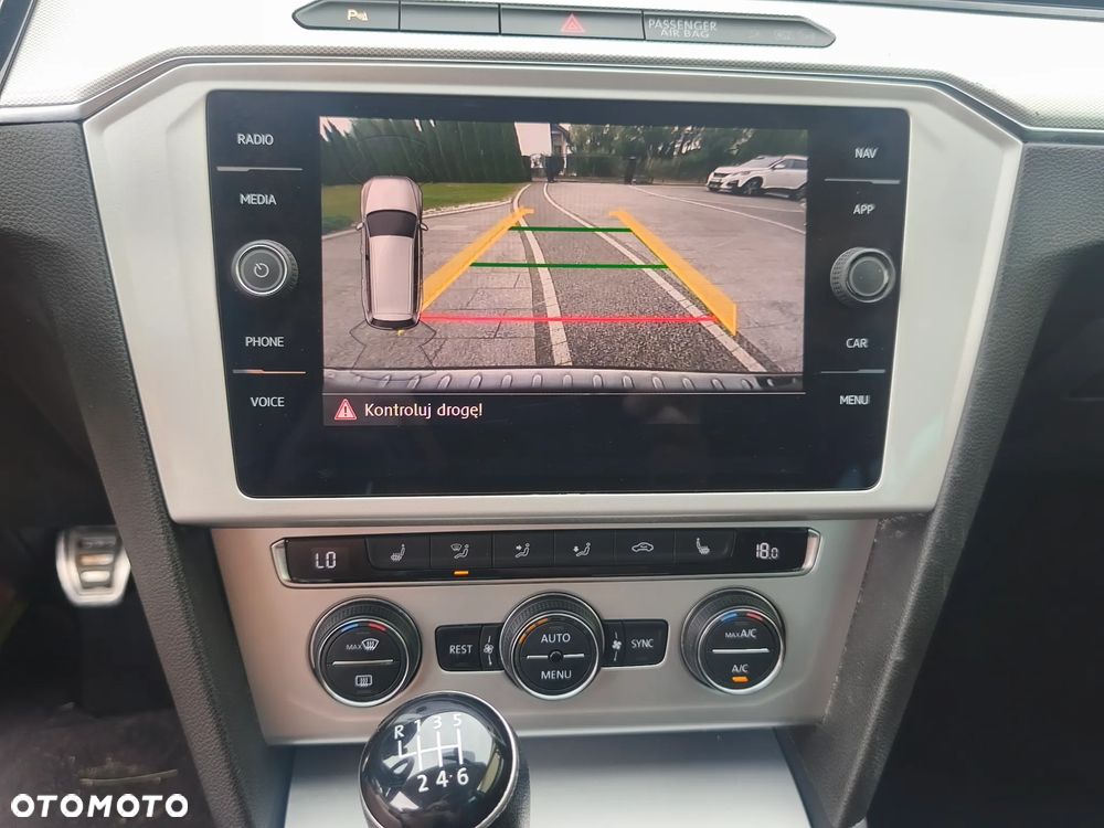 Volkswagen Passat Variant 2.0 TDI (BlueMotion Technology) Highline - 17
