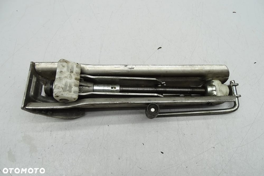 Mercedes C Klasa W204 Lewarek Podnośnik A2125800118 - 2
