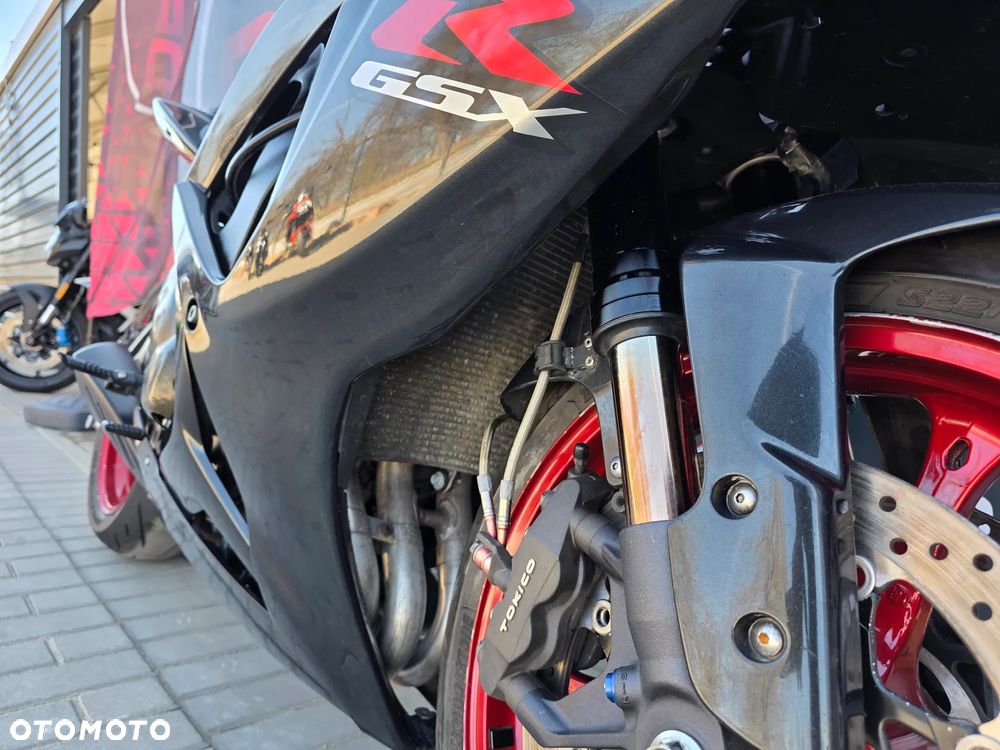Suzuki GSX-R - 34