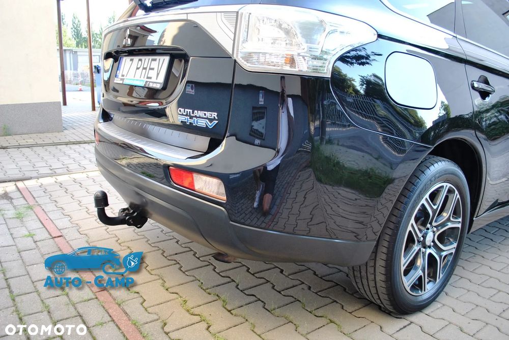 Mitsubishi Outlander Instyle NAVI + - 27