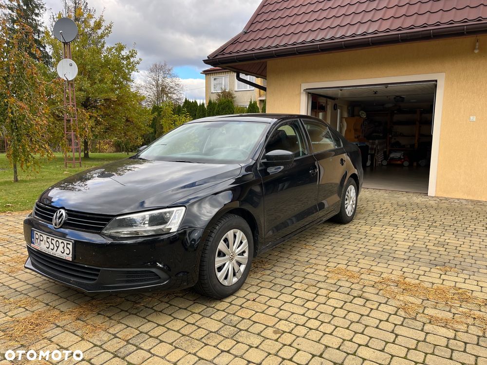 Volkswagen Jetta - 3