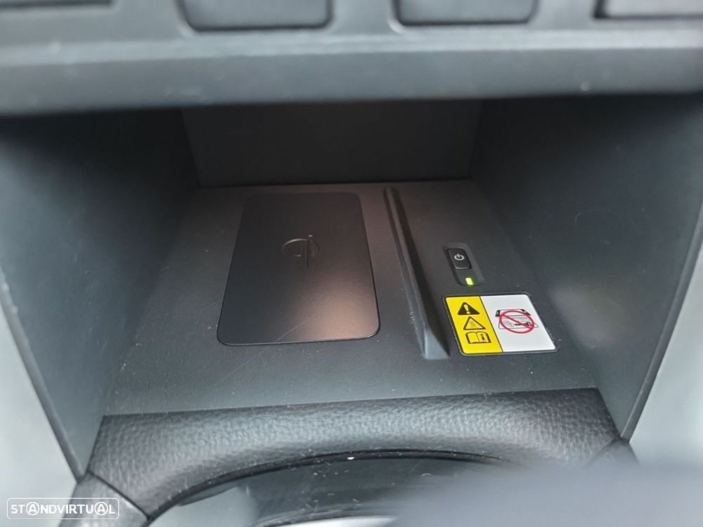 Toyota Corolla Cross 1.8 Hybrid Exclusive - 23