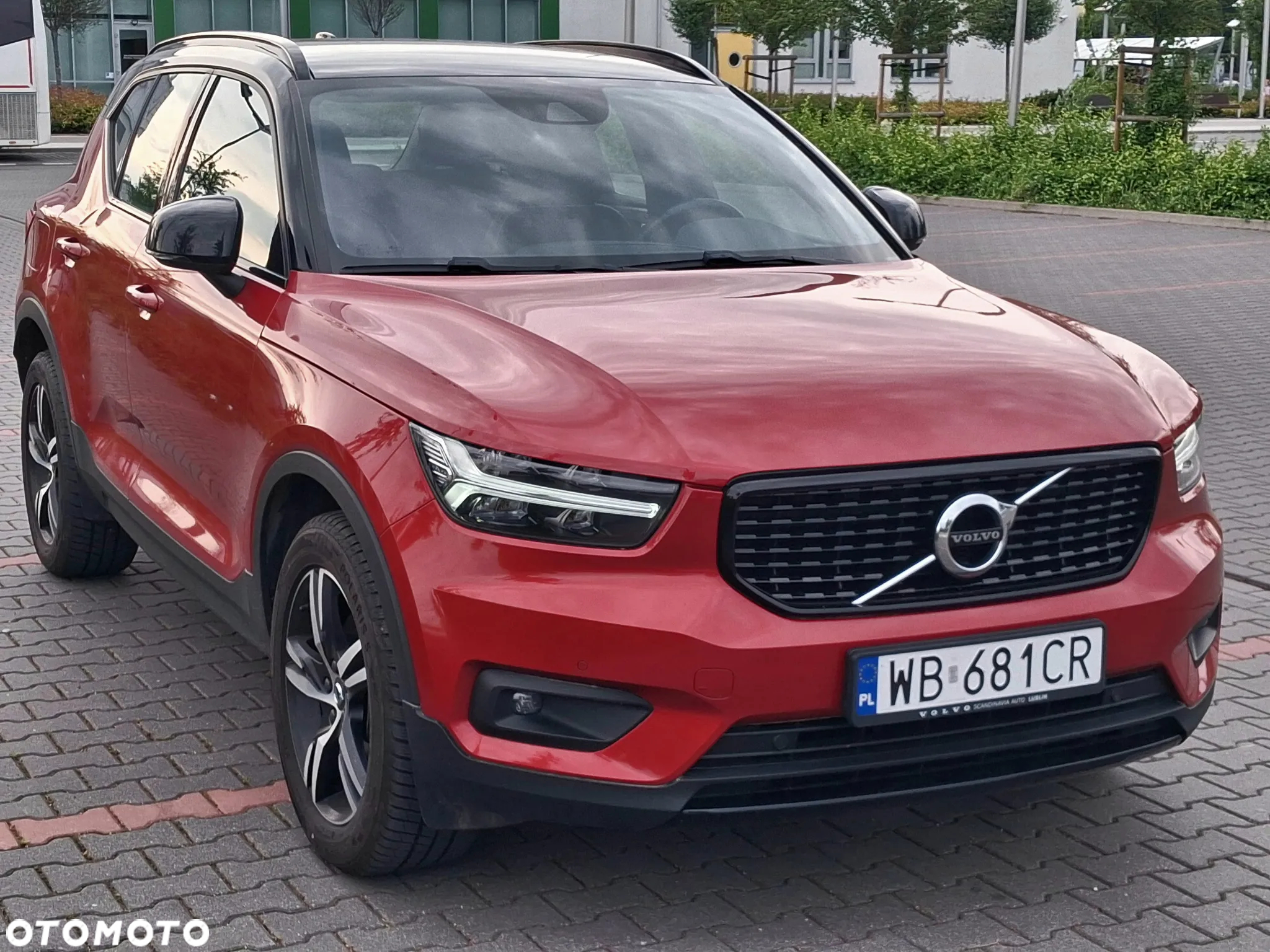 Volvo XC 40 B4 B AWD R-Design - 4
