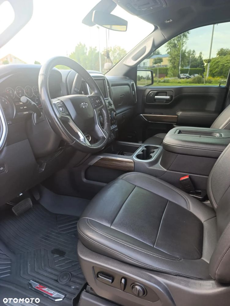 Chevrolet Silverado - 16