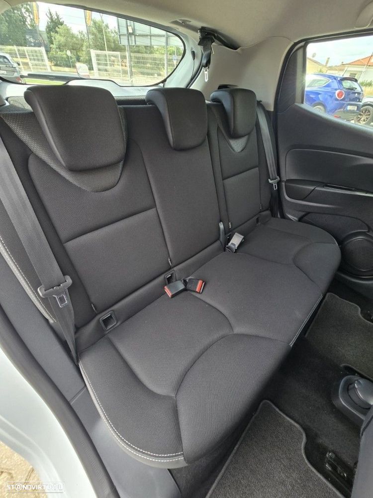 Renault Clio 1.5 dCi Zen — fotografia 15