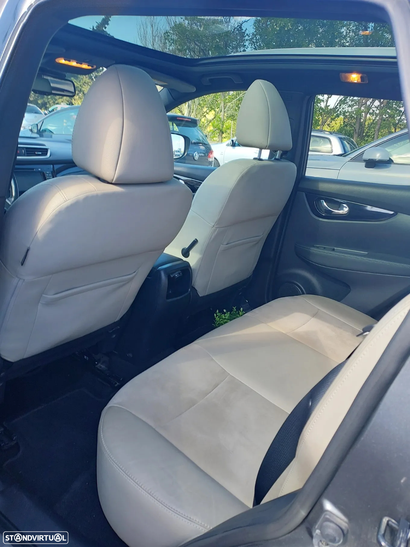 Nissan Qashqai 1.6 dCi Tekna J19+Alcantara - 9