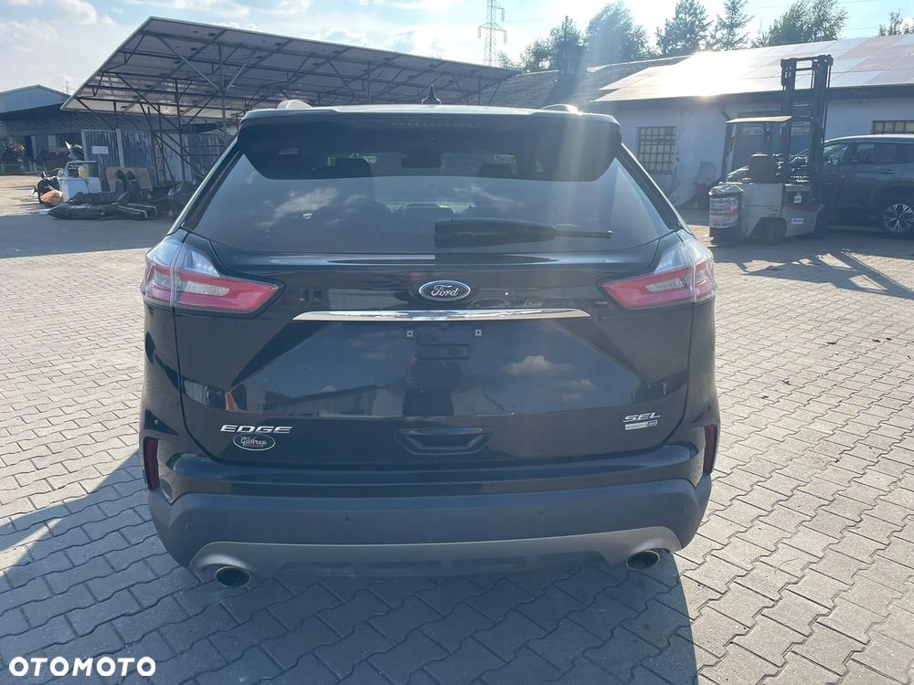 Ford Edge - 5