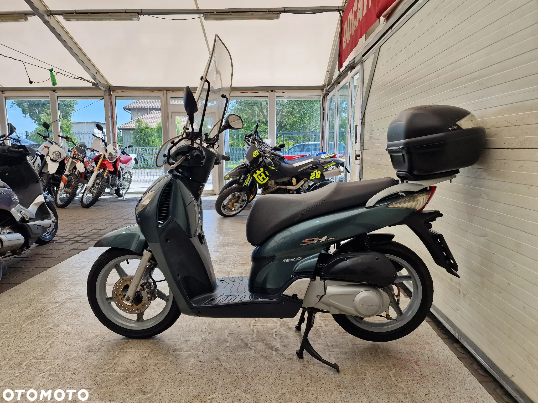 Honda SH - 17