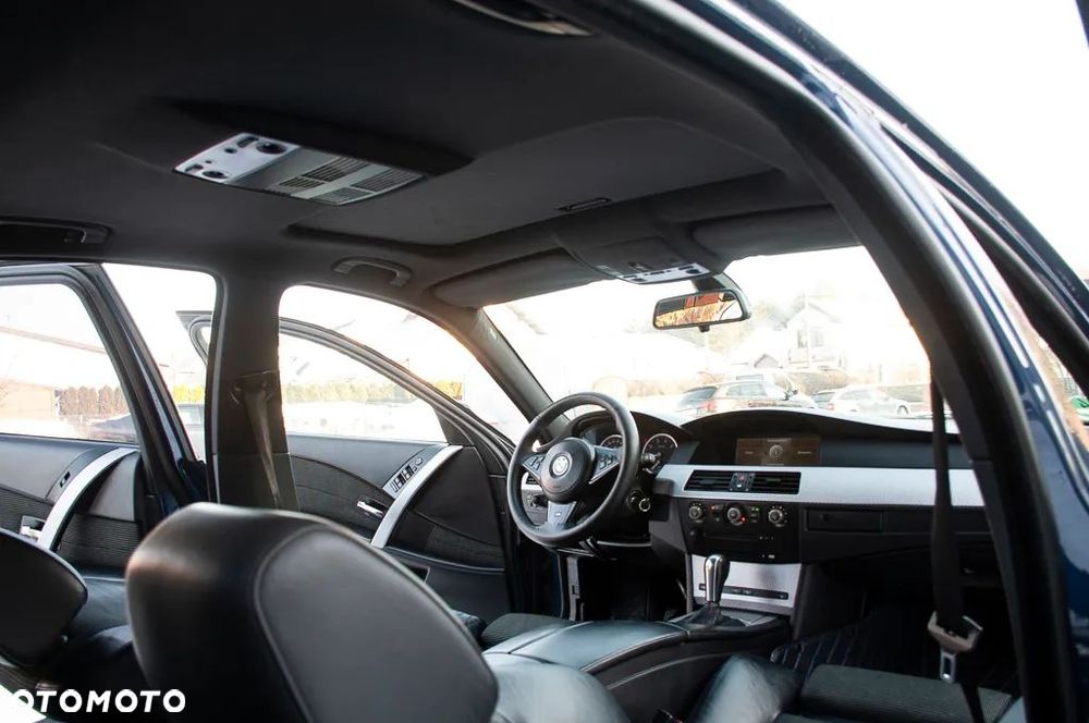 BMW Seria 5 ver-525i - 24
