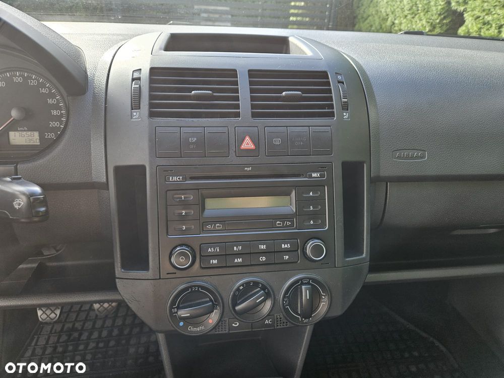 Volkswagen Polo 1.4 Tour - 22