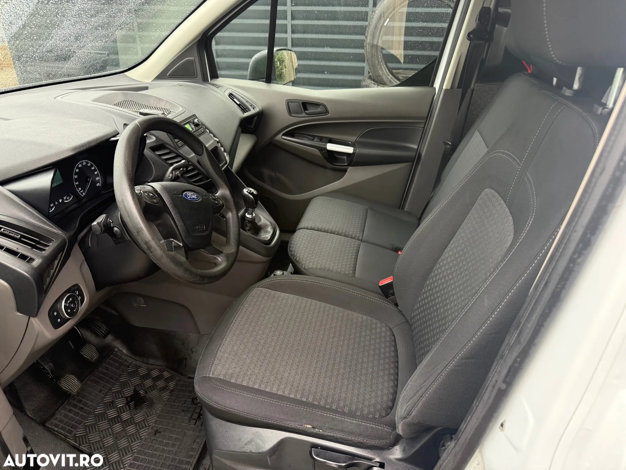 Ford Transit Connect - 6