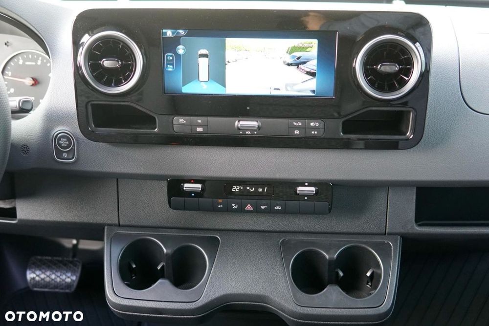 Mercedes-Benz Sprinter - 15